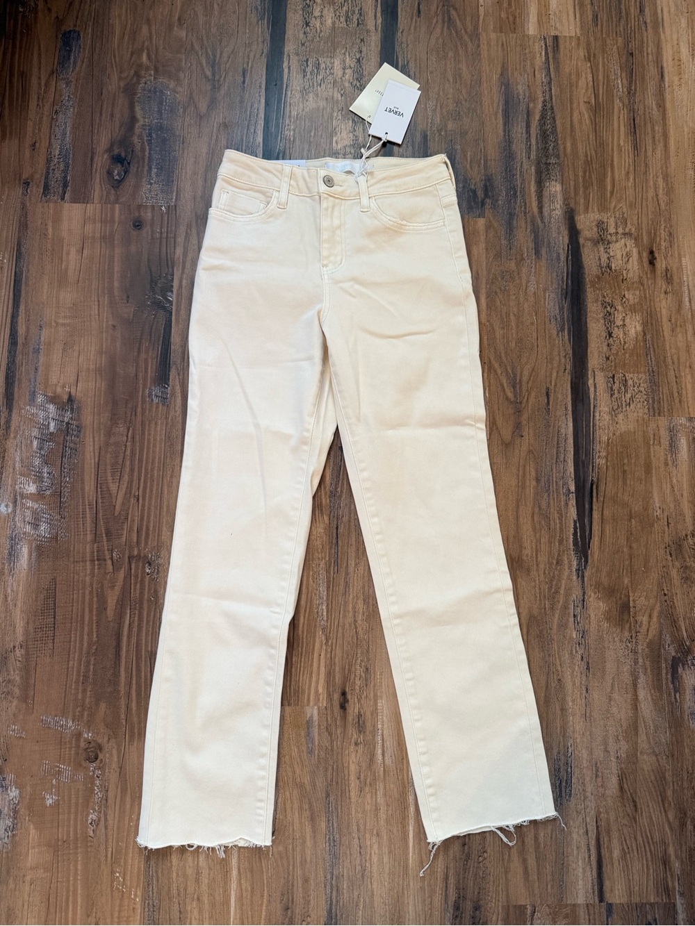NWT High Rise Straight-Leg Jeans in Cream